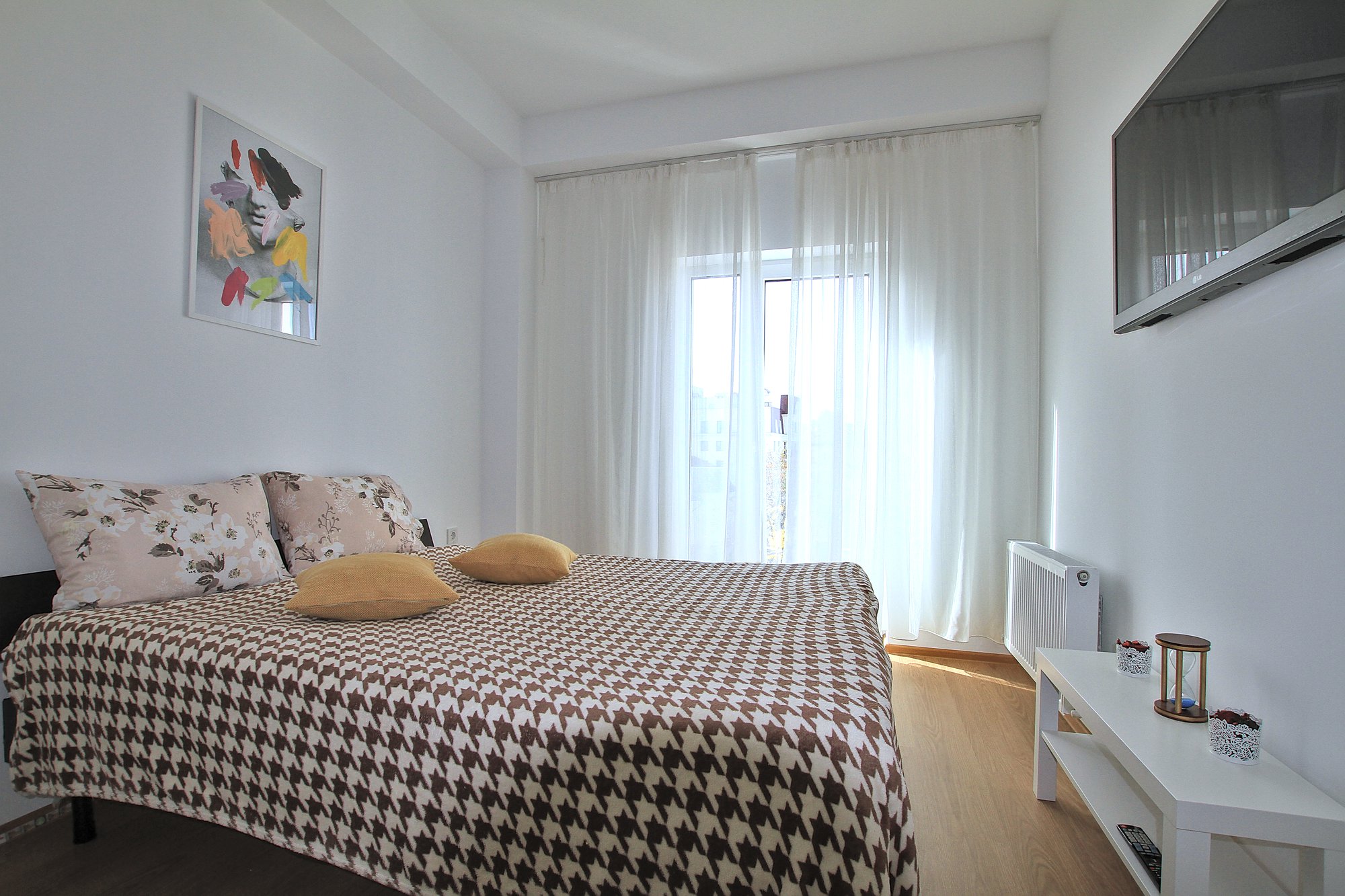 Аренда стильной студии в Кишиневе: 1 комната, 1 спальня, 50 m²