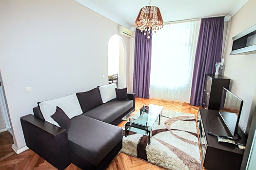 Appartamento in affitto a Chisinau sul viale principale: 2 stanze, 1 camera da letto, 53 m²