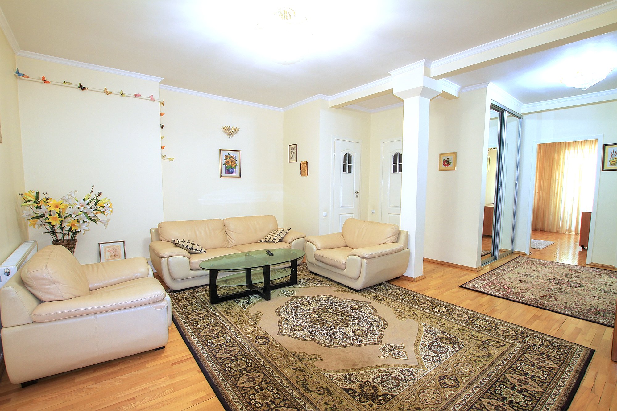 Chisinau Central park apartment for rent: 3 rooms, 2 bedrooms, 87 m²
