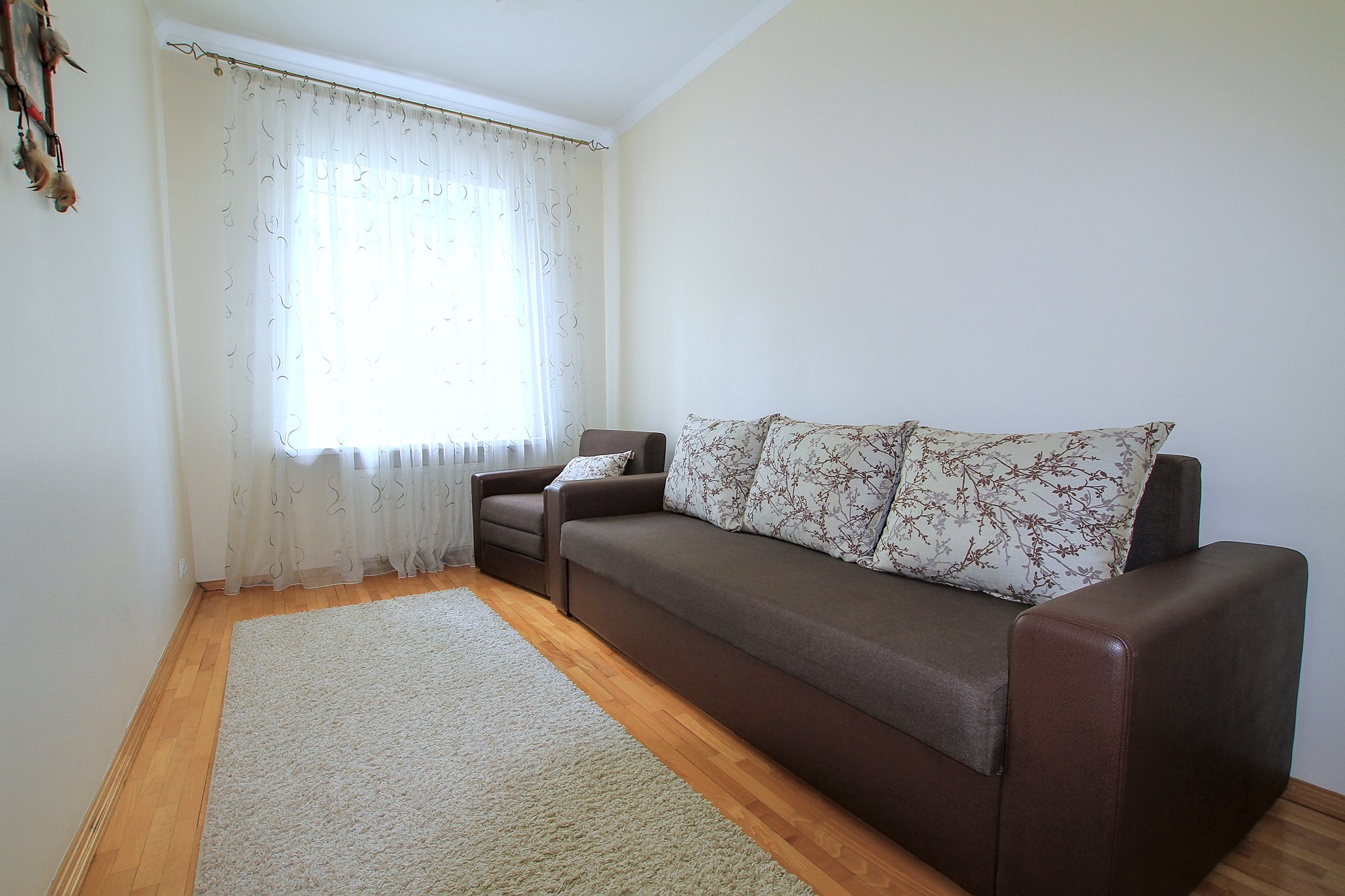 Downtown Lease is a 3 rooms apartment for rent in Chisinau, Moldova