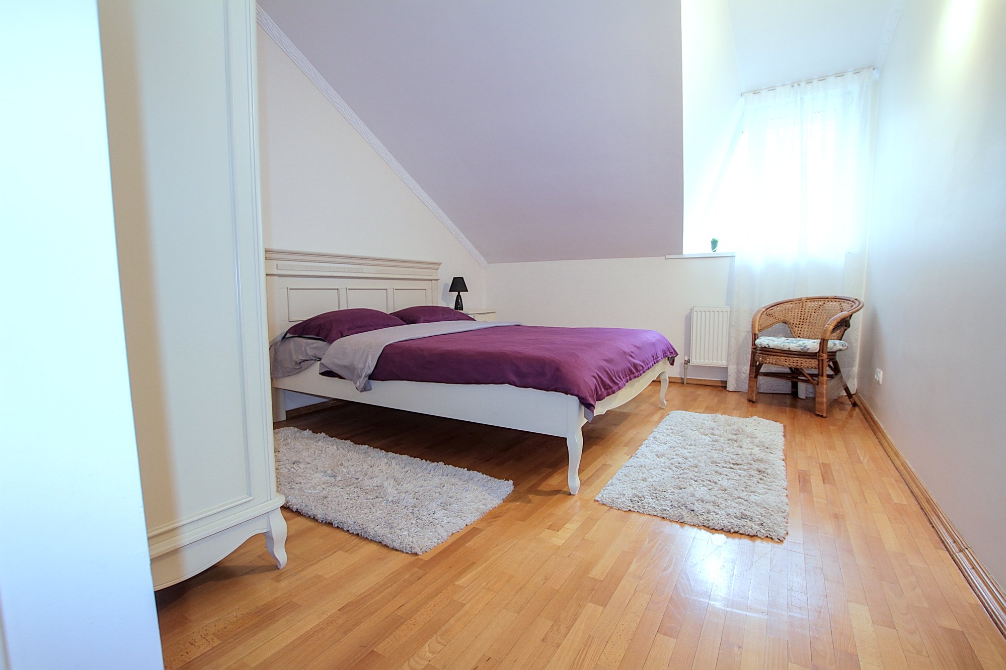 3 rooms apartment for rent in Chisinau, Mitropolit Varlaam St 75