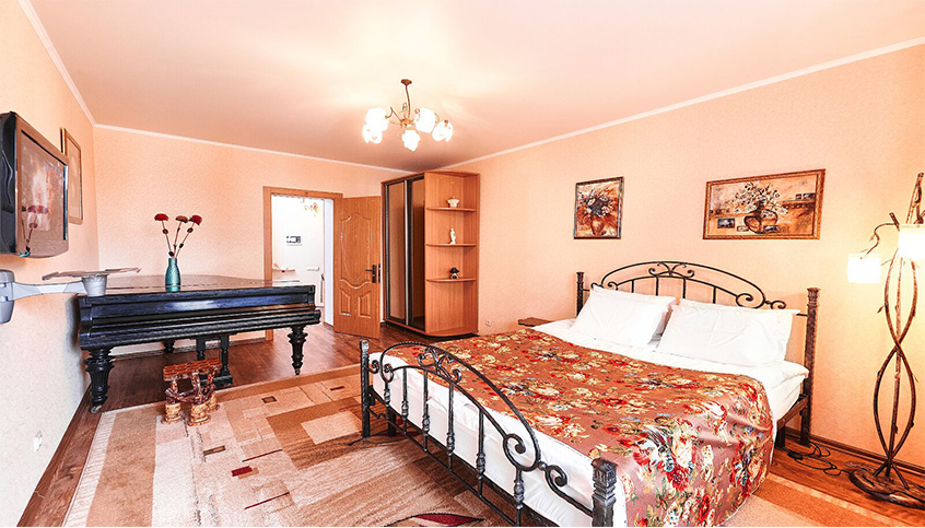 Mieten Sie Chisinau Wohnung mit Whirlpool und Klavier: 3 Zimmer, 2 Schlafzimmer, 60 m²