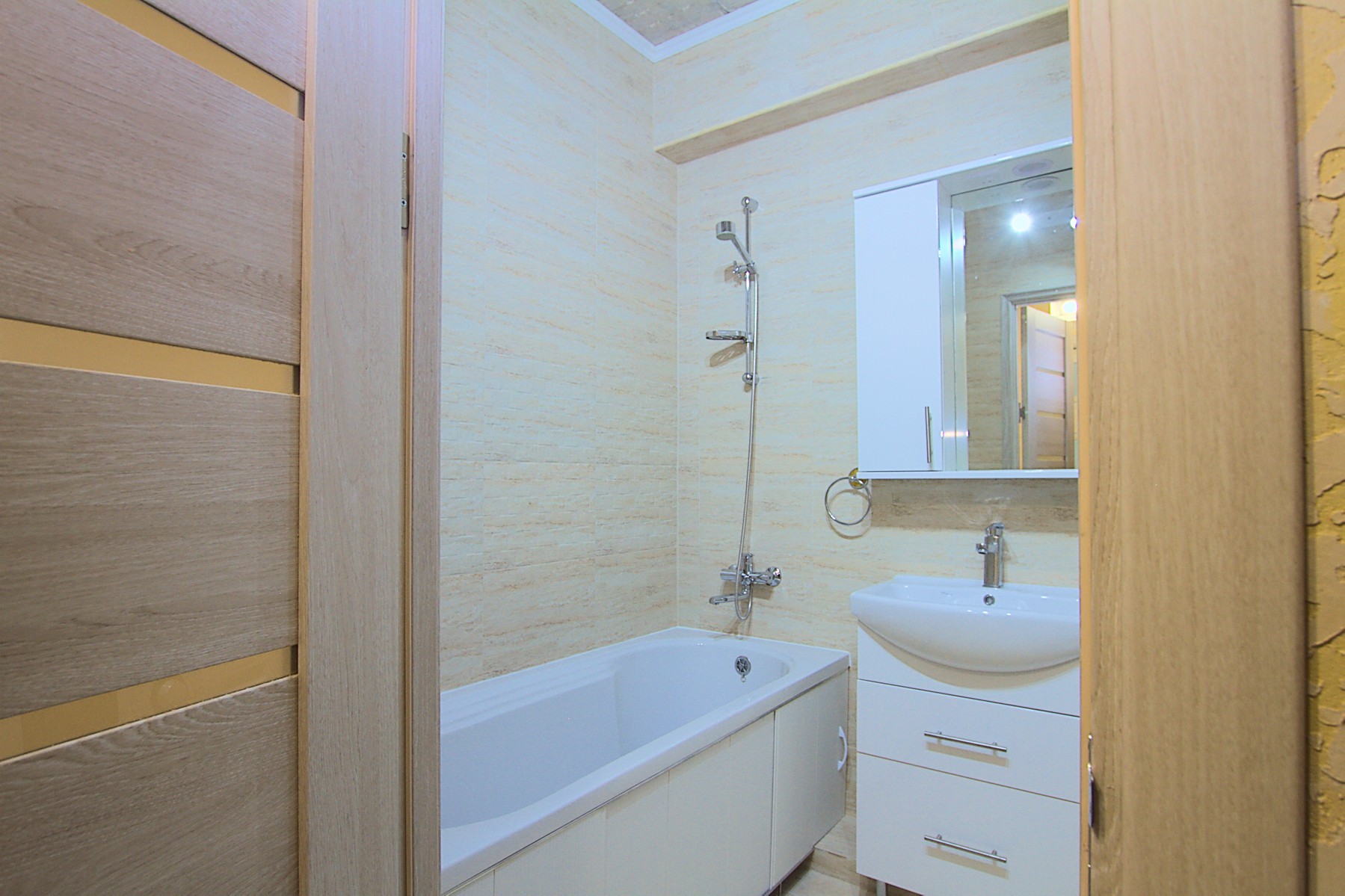 Uptown Studio Apartment is a 1 room apartment for rent in Chisinau, Moldova