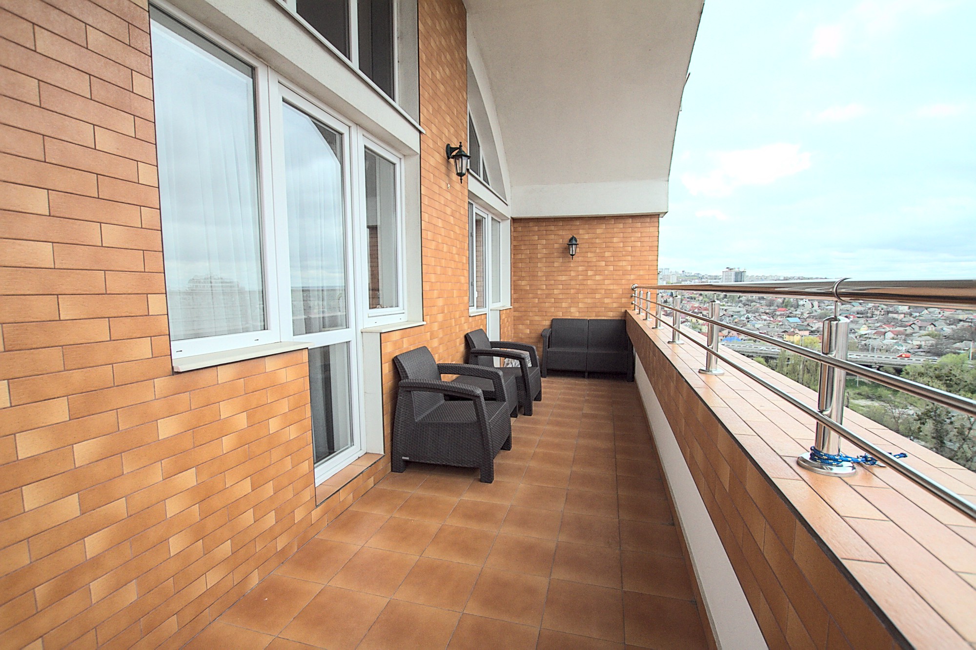 Center Penthouse is a 3 rooms apartment for rent in Chisinau, Moldova