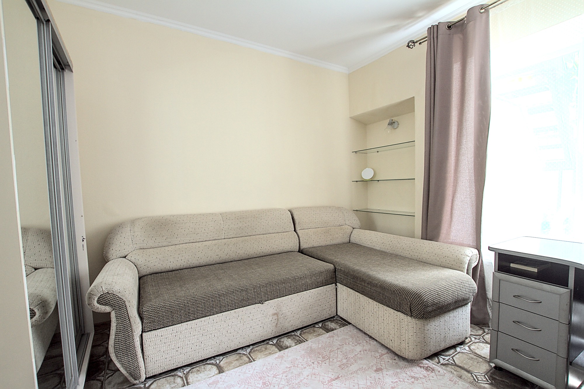 Petty & Pretty Dwelling is a 1 room apartment for rent in Chisinau, Moldova