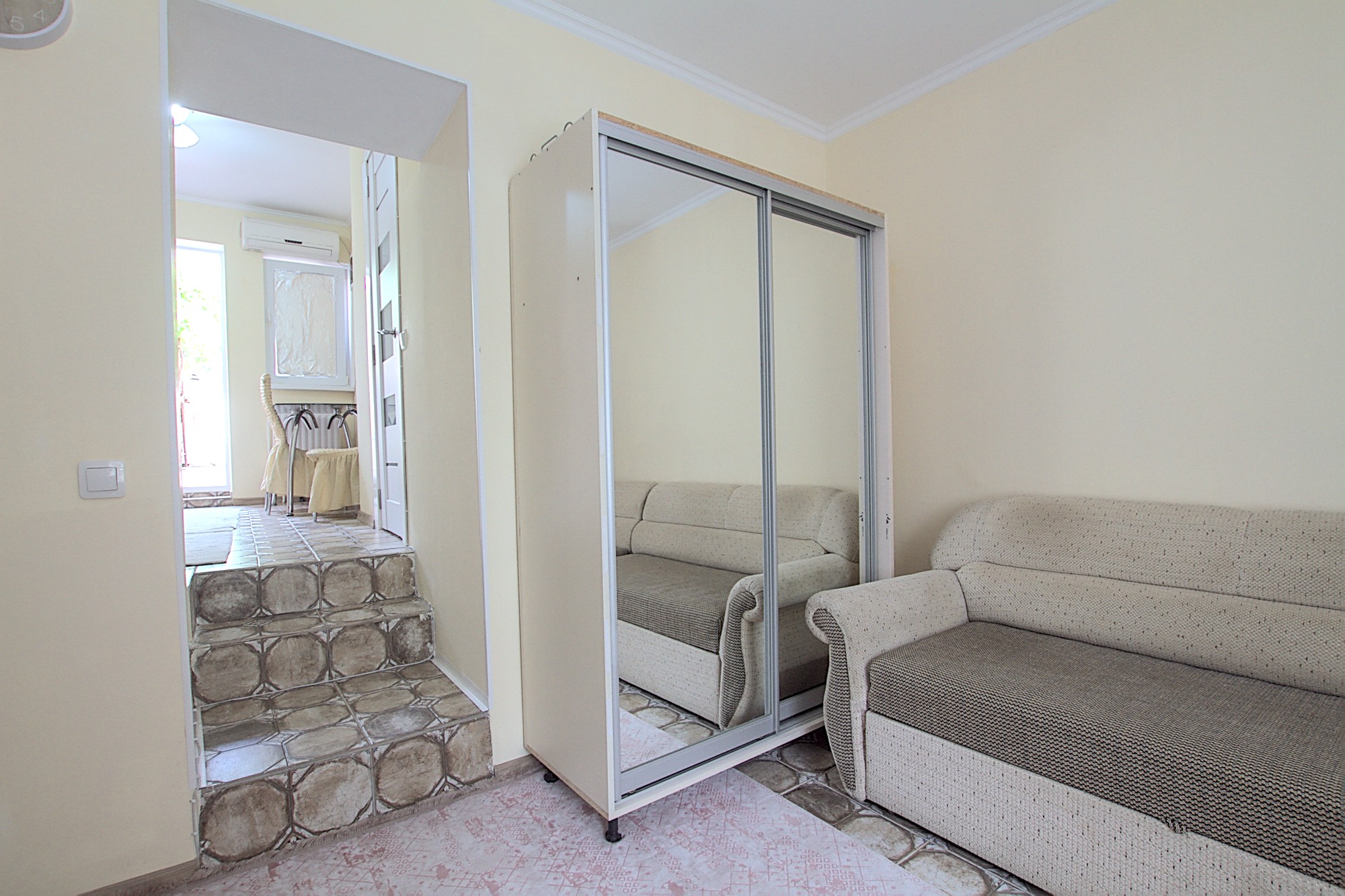 Petty & Pretty Dwelling is a 1 room apartment for rent in Chisinau, Moldova