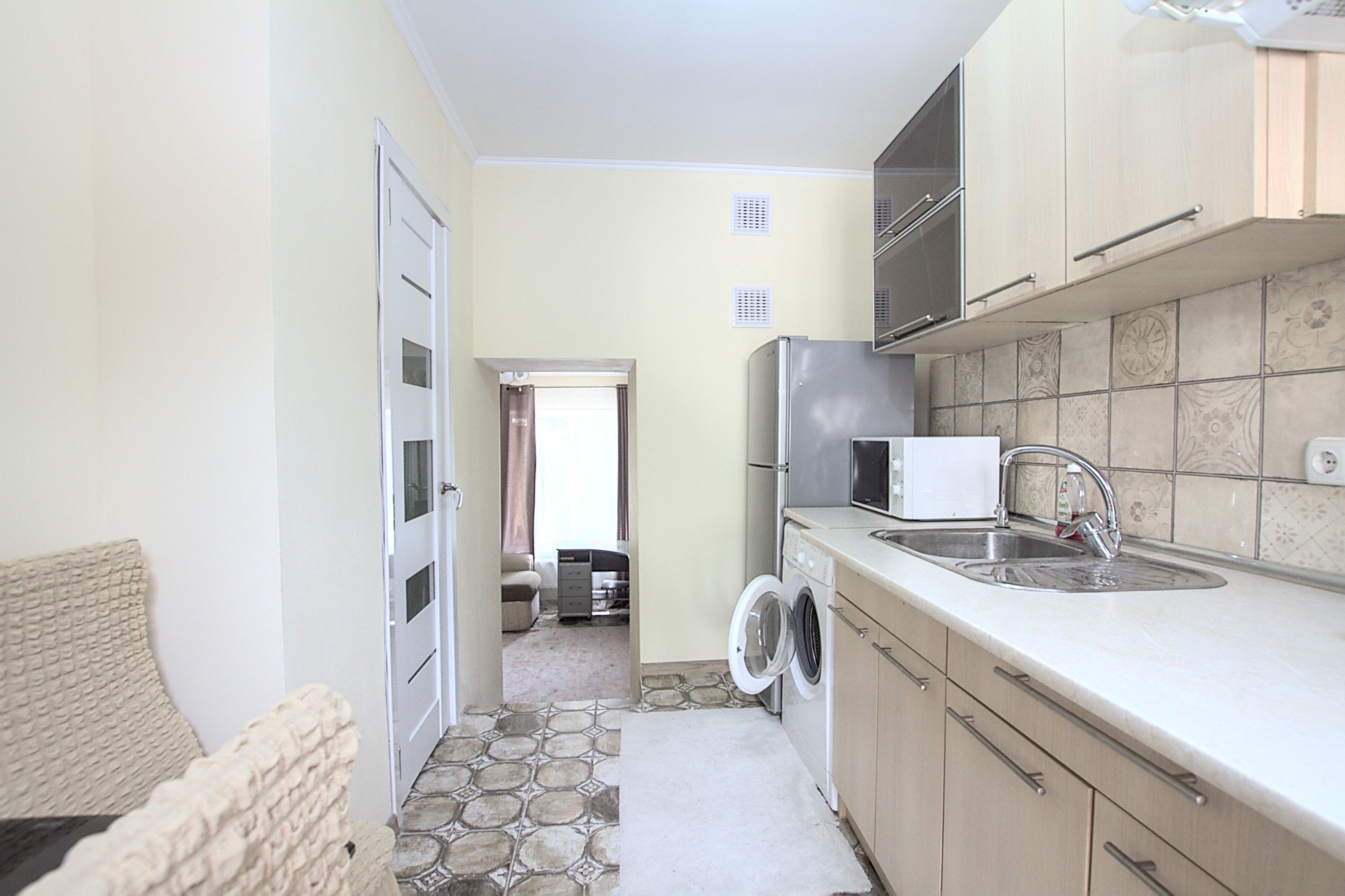 Petty & Pretty Dwelling ist ein 1 Zimmer Apartment zur Miete in Chisinau, Moldova