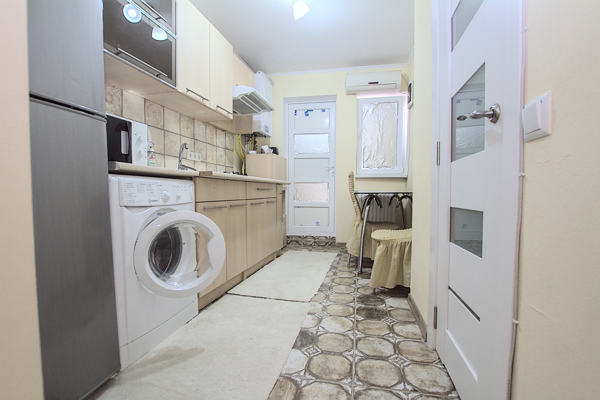 Petty & Pretty Dwelling ist ein 1 Zimmer Apartment zur Miete in Chisinau, Moldova