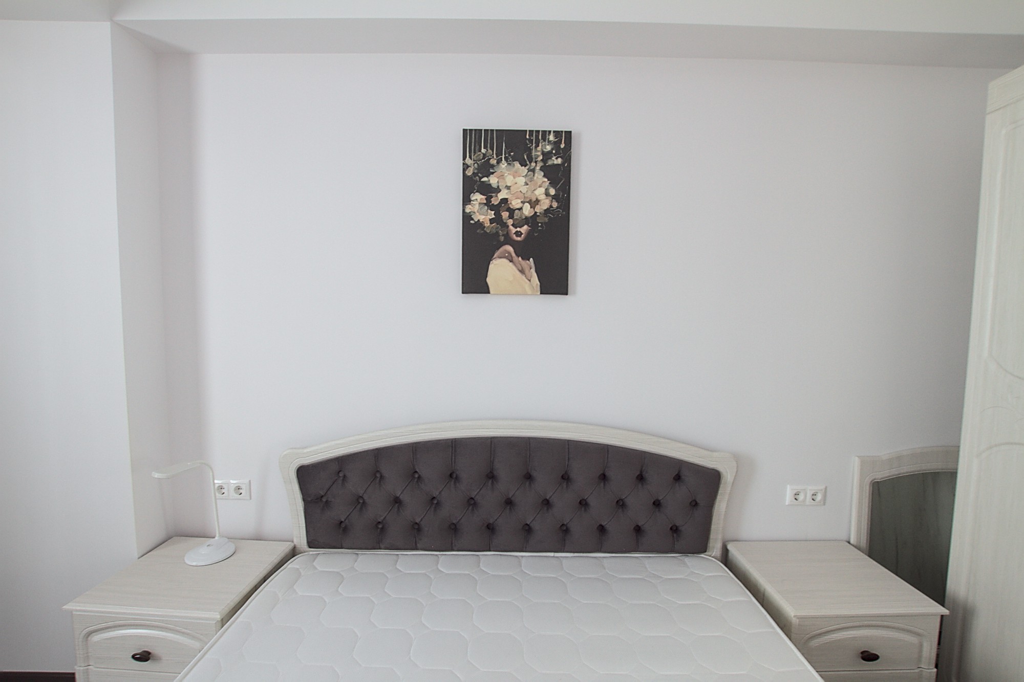 Melestiu Studio is a 1 room apartment for rent in Chisinau, Moldova