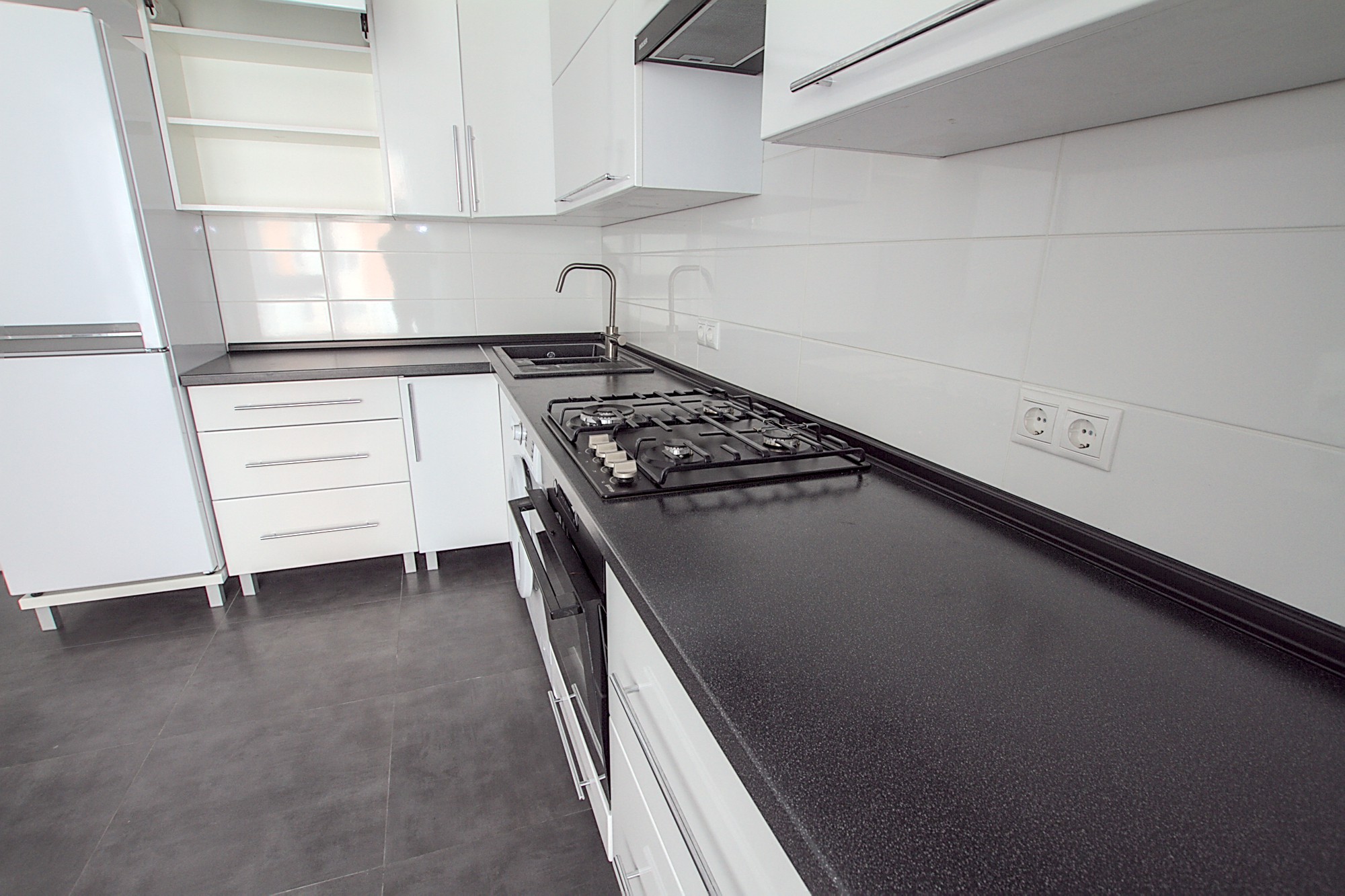 Melestiu Studio is a 1 room apartment for rent in Chisinau, Moldova