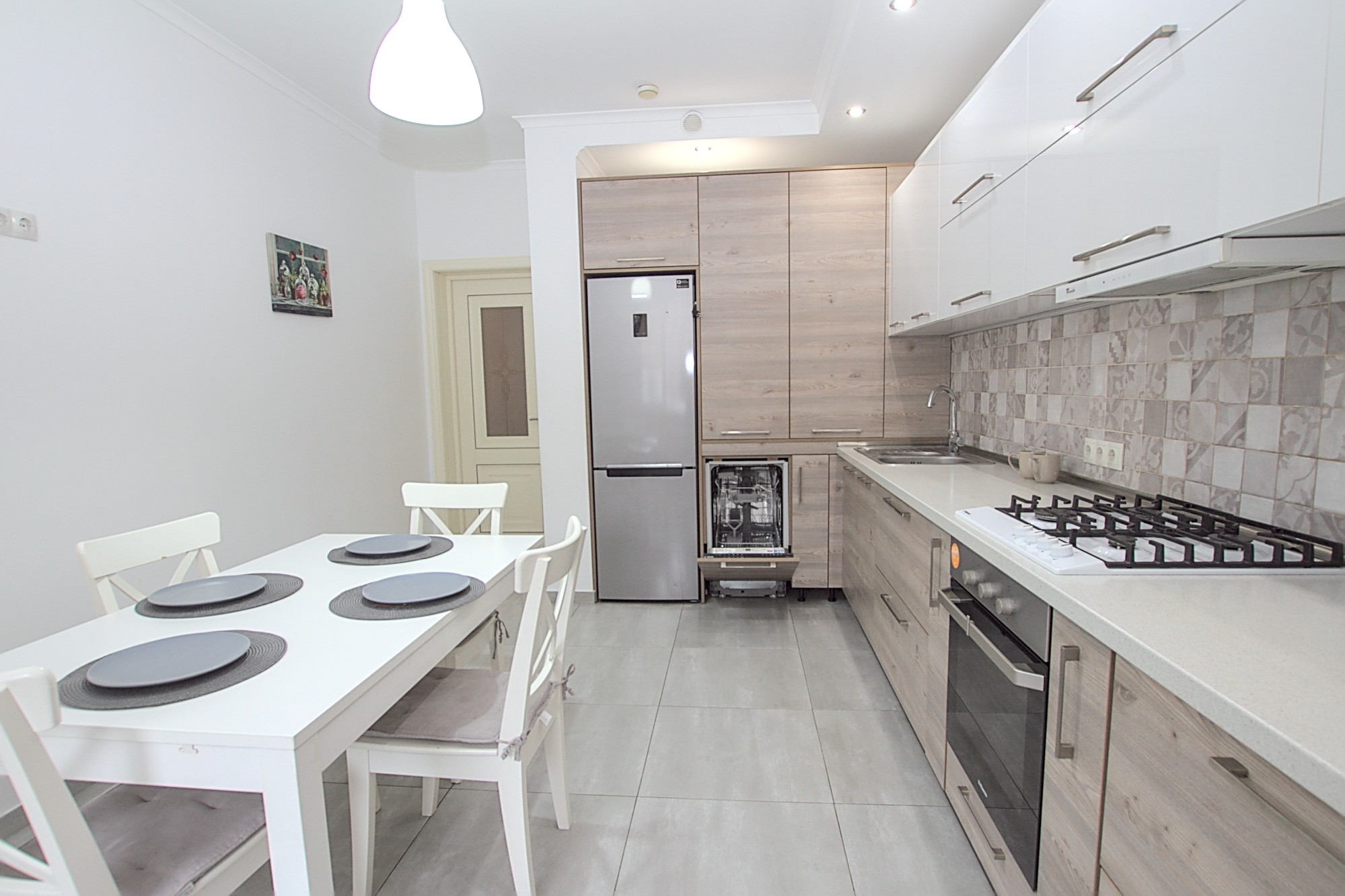 Apartment for rent in Chisinau, Botanica: 3 rooms, 1 bedroom, 80 m²