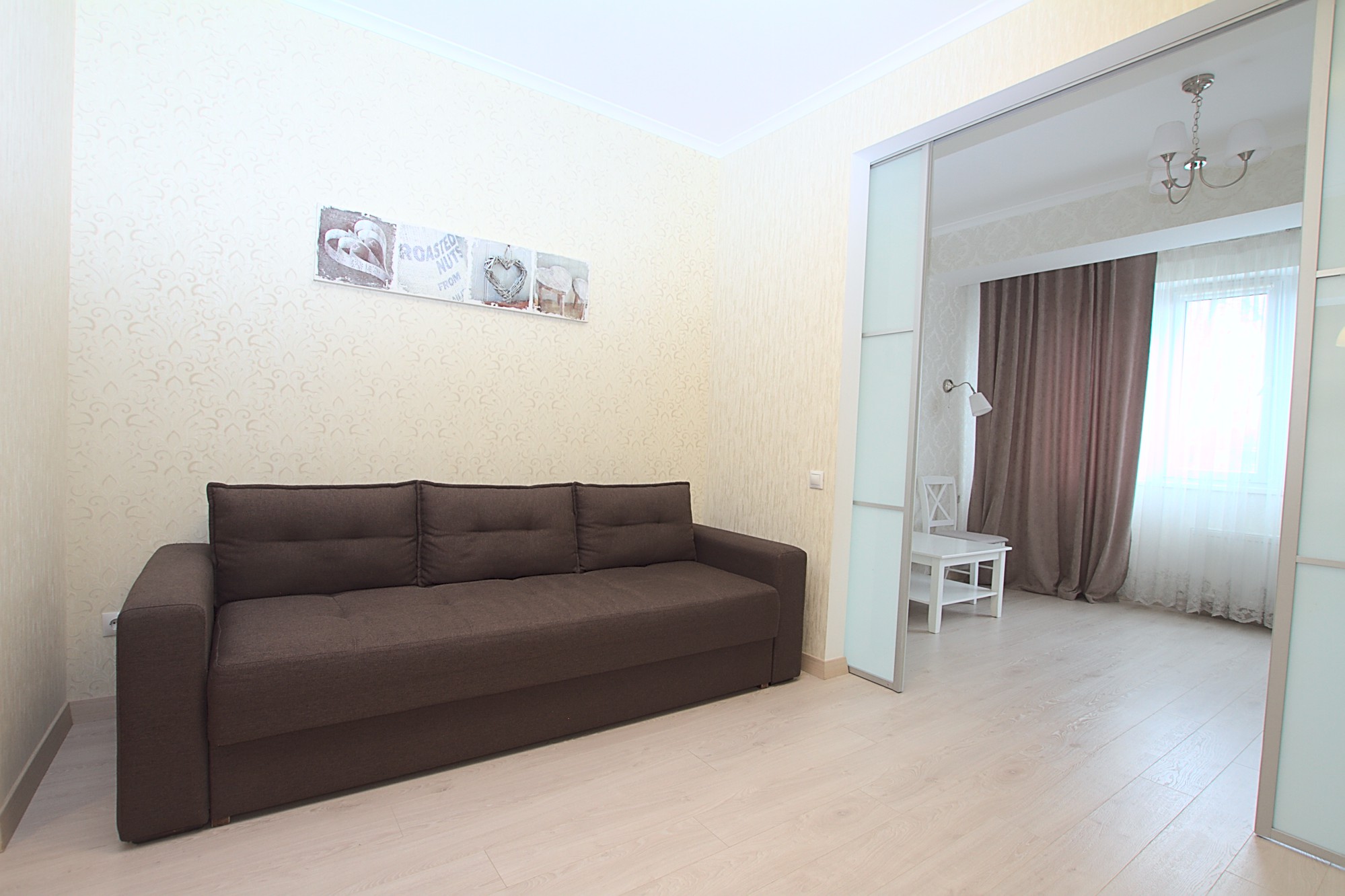 Elegance Trio este un apartament de 3 camere de inchiriat in Chisinau, Moldova