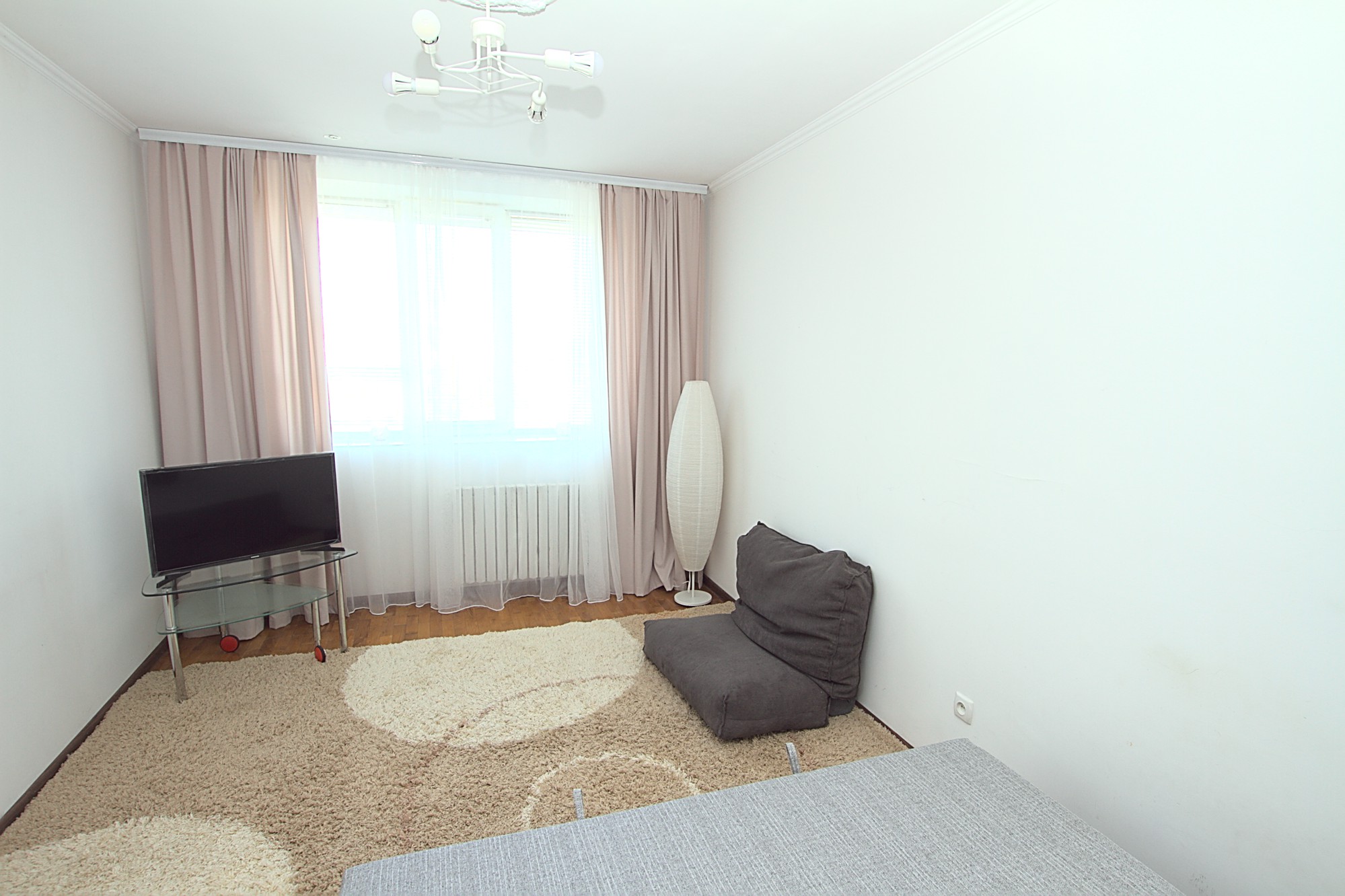 Apartamento de 1 ambiente en el 5° piso | Sin ascensor: 1 habitación, 1 cuarto, 32 m²