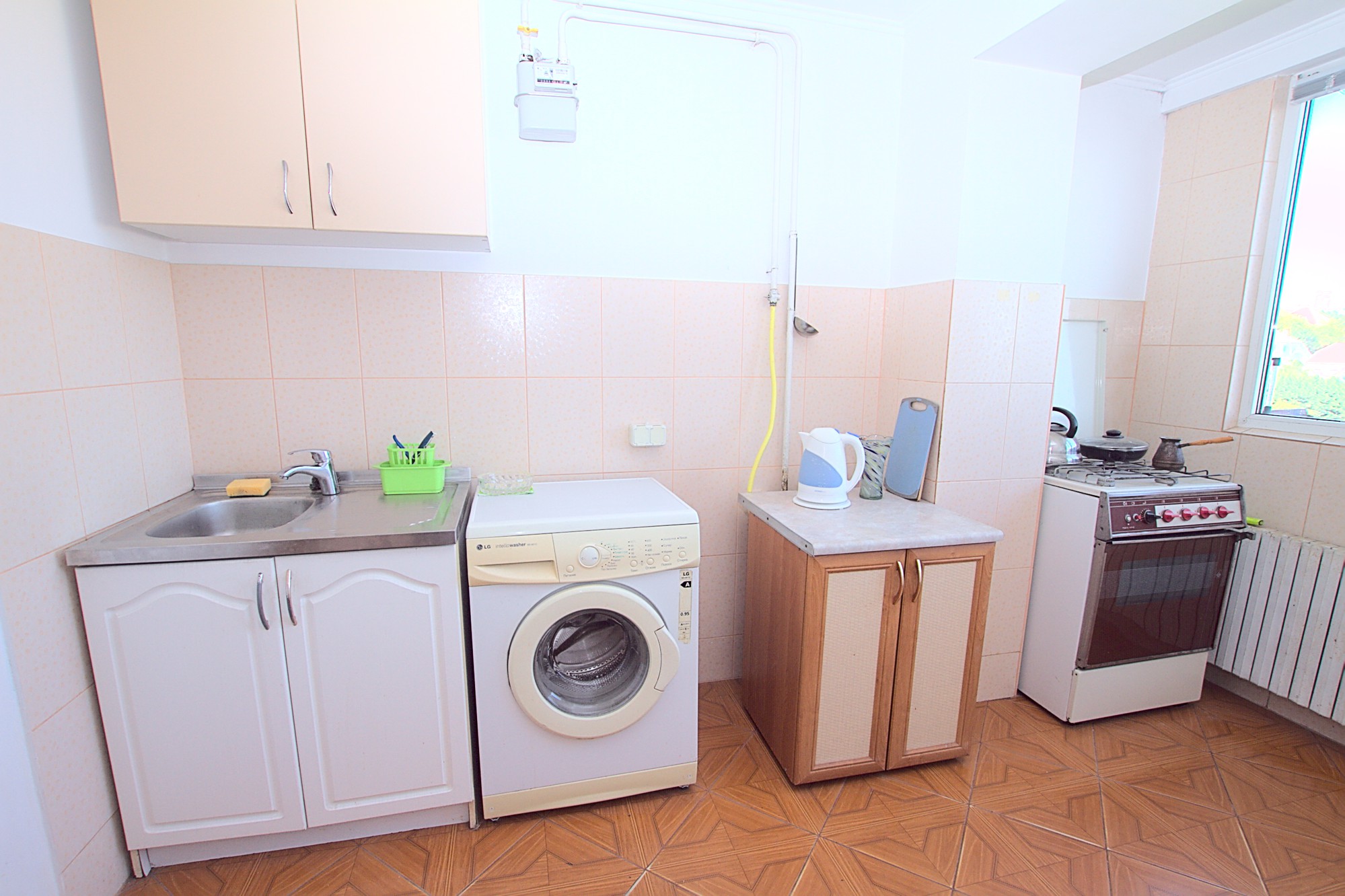 Elena's house is a 1 room apartment for rent in Chisinau, Moldova