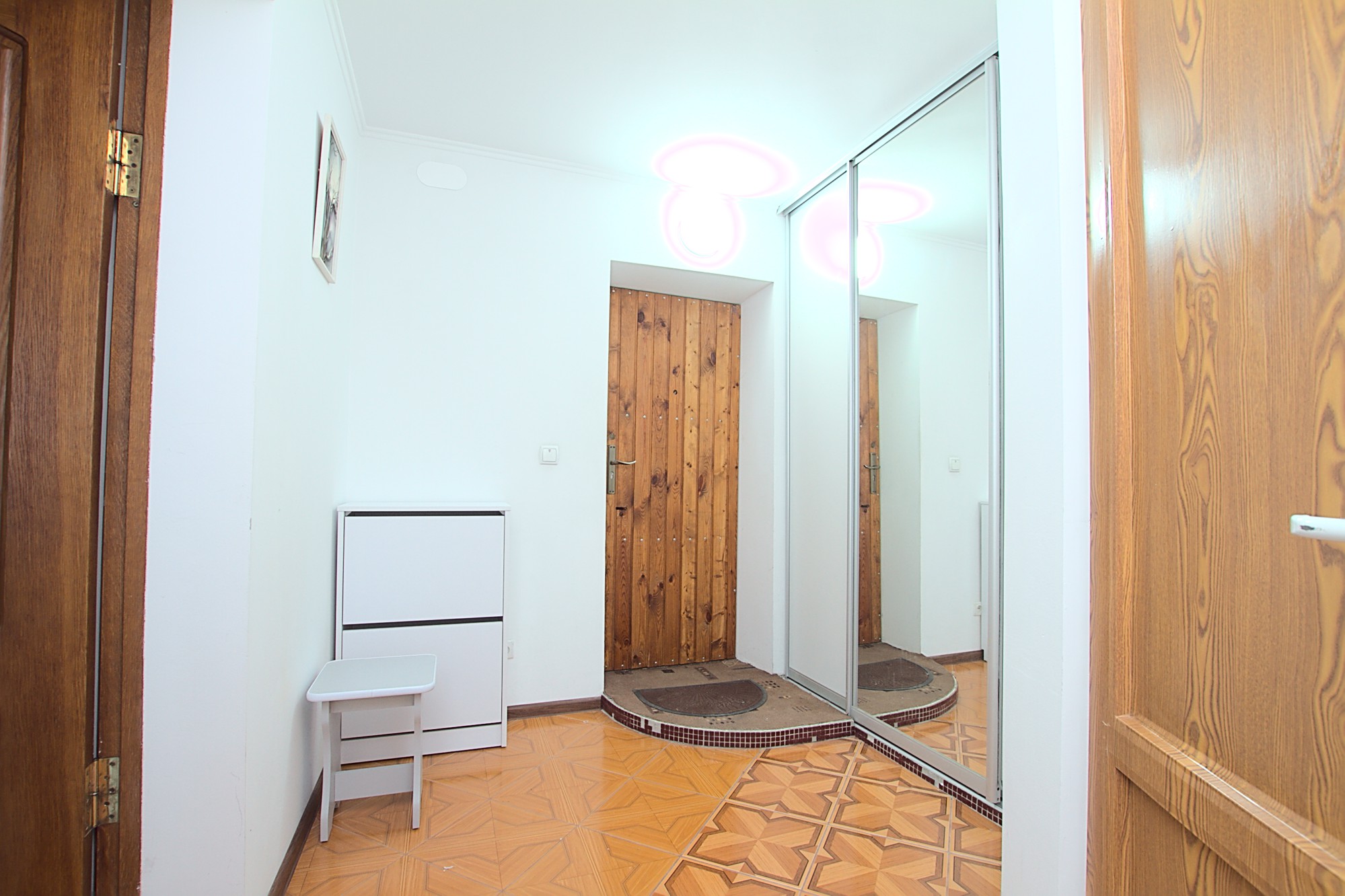 Elena's house is a 1 room apartment for rent in Chisinau, Moldova