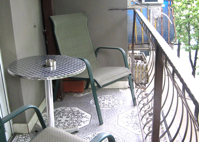 2 Zimmer mit außergewöhnlicher Terrasse mit zentralem Parkblick: 2 Zimmer, 1 Schlafzimmer, 42 m²